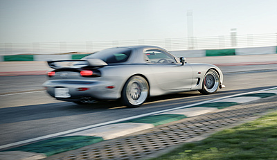 Click image for larger version

Name:	Mazda_RX7_FD3S_RearMitzieher_v02.jpg
Views:	205
Size:	1,019.2 KB
ID:	1031562